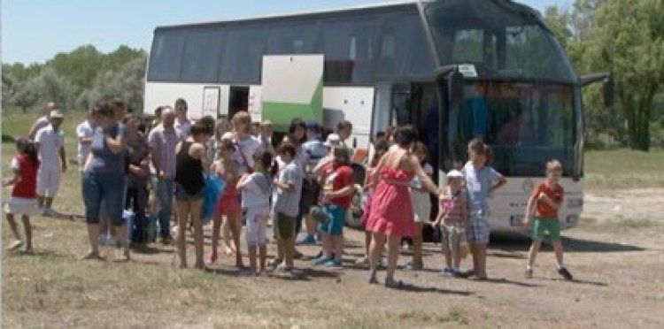 Primii peste 200 de copii au sosit vineri în Tabăra Năvodari